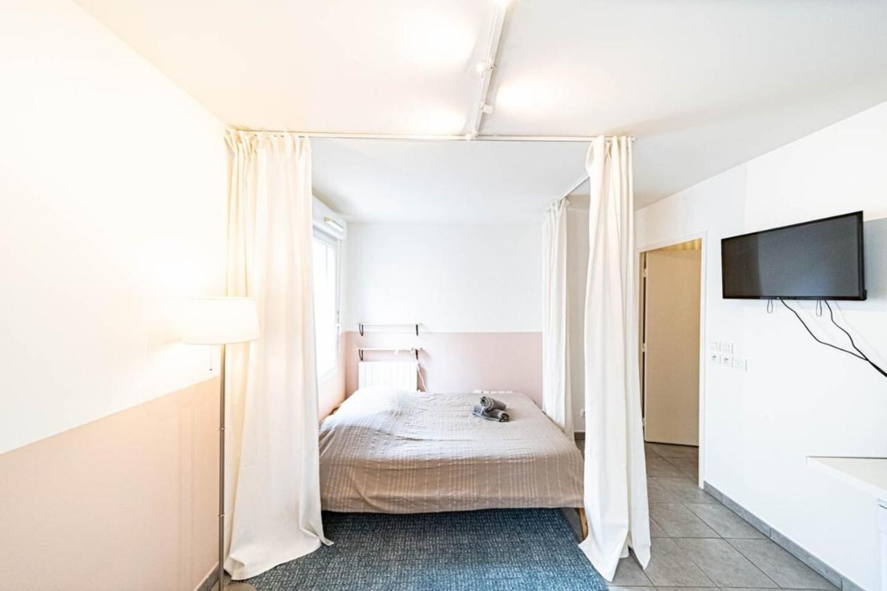 Le Petit Montel- Studio Avec Garage-Metro Valmy Lyon Kültér fotó